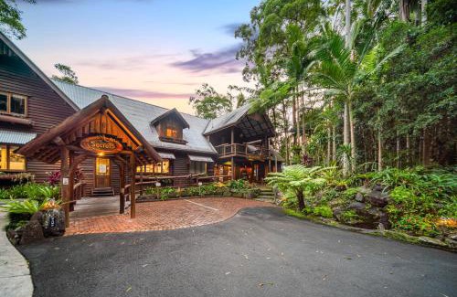 North Maleny Resort | Secrets on the Lake