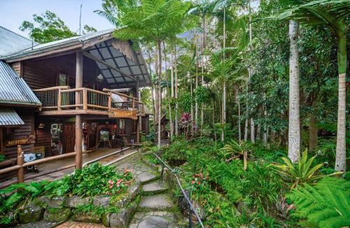 North Maleny Resort | Secrets on the Lake