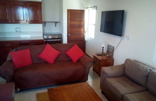 Caye Caulker House | Seculuded beachfront home, outdoor showers, rooftop deck, 360 island view