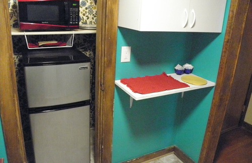 Northwest Heights Apartment | Secure carport, amazing Views and Reviews! Private suite with patio.