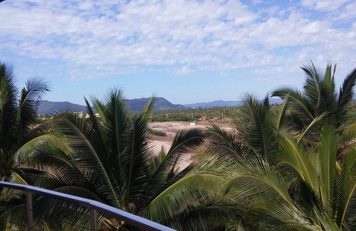 Isla Navidad Apartment | Secure Luxury 3Bd Condo - Coco Beach near Barra de Navidad FREE PARKING