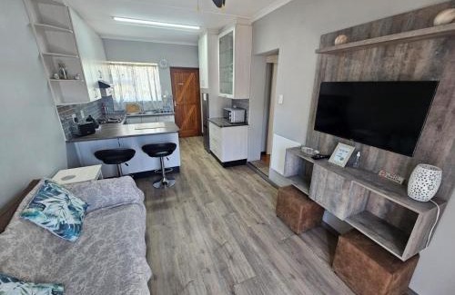 Newton Park Apartment | Secure Private Flatlet in Newton Park