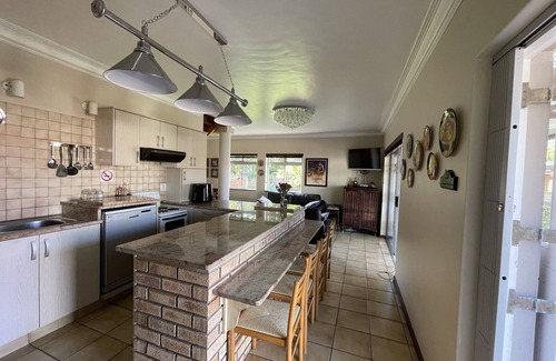 Sedgefield Cottage | Sedgefield Kingfisher Cottage in the heart of the Garden Route