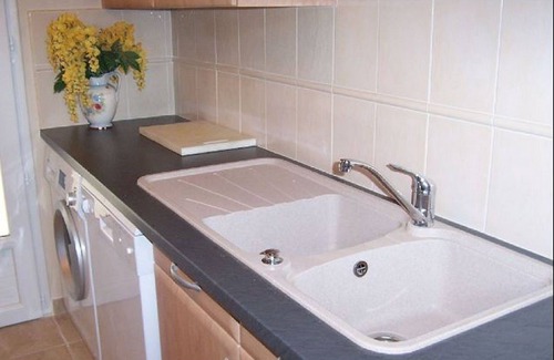 Saint-Jean-le-Vieux Apartment | See Promotion 2024! Domaine du Lac d'Harrieta: Your vacation in the Basque Country.