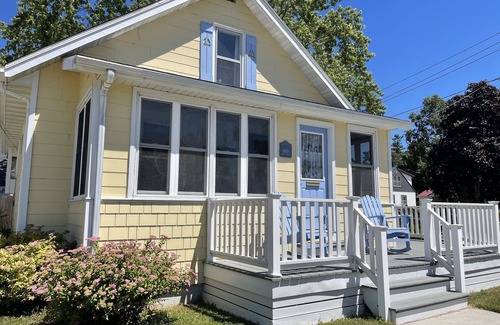 Two Rivers Cottage | See the Lake! Hear the Waves! Steps to the Beach! Entire cottage. 2 bikes.