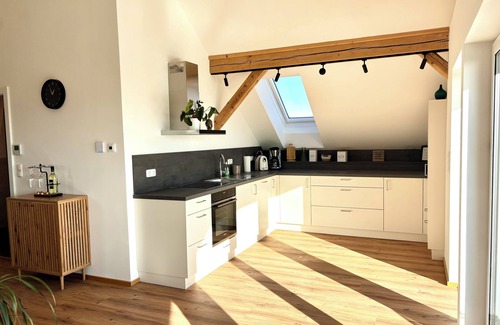Seekirchen Markt Apartment | "Seeblick" guest house - Bright penthouse apartment on the outskirts of Salzburg