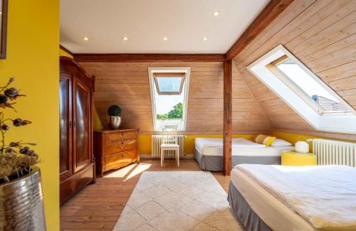 Schwerin Apartment | Seeblick-Dachgeschoss in historischer Villa zentral 4 PAX