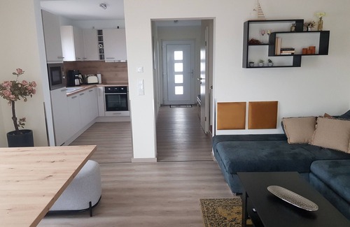 Mucheln House | Seehaus "Ankerplatz" in Mücheln, with a direct view of the marina and the lake