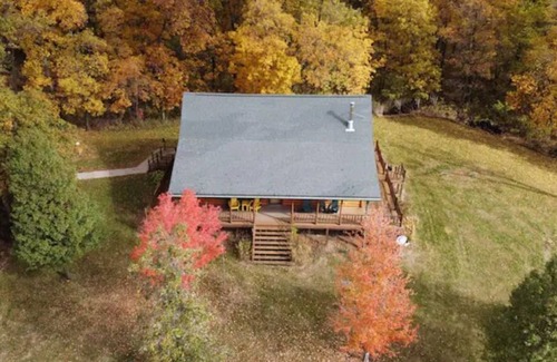 Guthrie County Cabin | Seeley Creek Cabin Getaway and Hunting Lodge