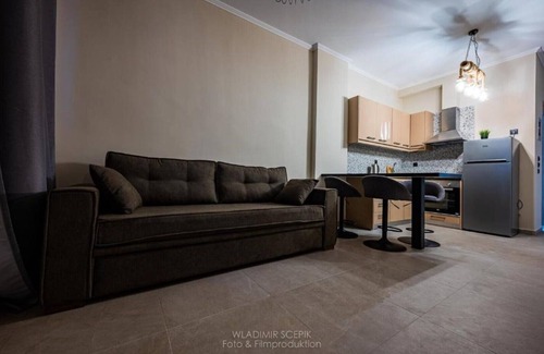 Loutraki Apartment | Sehr Schöne und Moderne Ferienwohnung Lighthouse