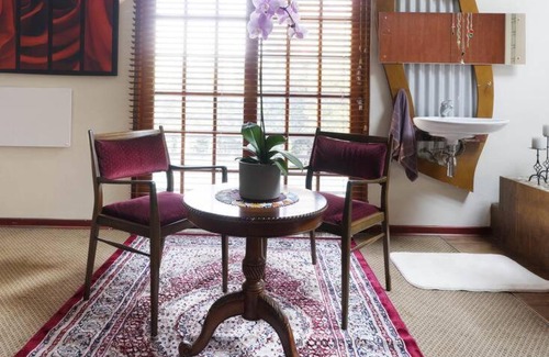 Greater Johannesburg Metropolitan Area Ski Chalet | Seira Sol on 5th