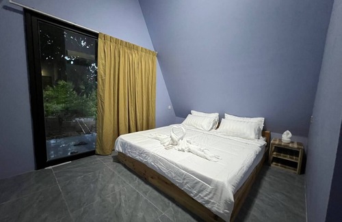 Koh Rong Bed & Breakfast | SELA Bungalow and Italian Restaurant