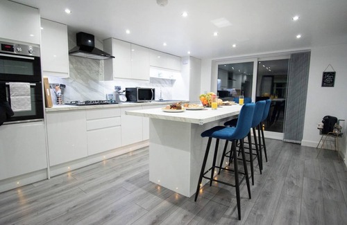Baxenden House | Selby - 5 Bedroom in Accrington