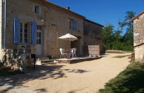 Saint-Martin-des-Combes House | Self-catering cottage with private pool in Dordogne Périgord