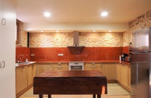 Castellet Cottage | Self catering Ca l´Helena for 8 people.