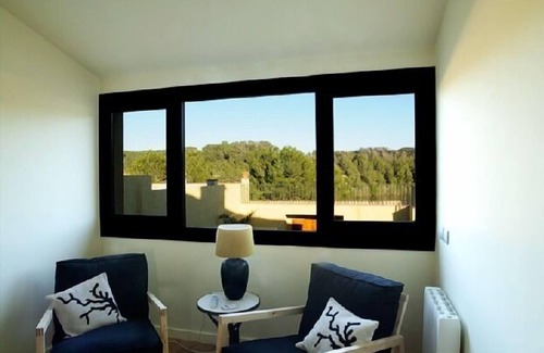 Castellet Cottage | Self catering Ca l´Helena for 8 people.
