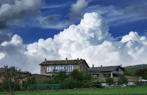 Sant Boi de Llucanes Cottage | Self catering Ca l'Avi for 5 people