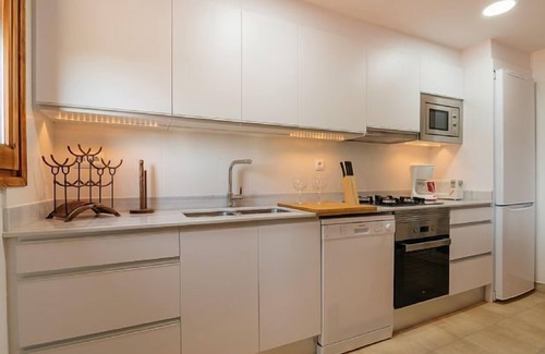 Castellnou de Bages Cottage | Self catering La Vila D'Argençola for 6 people