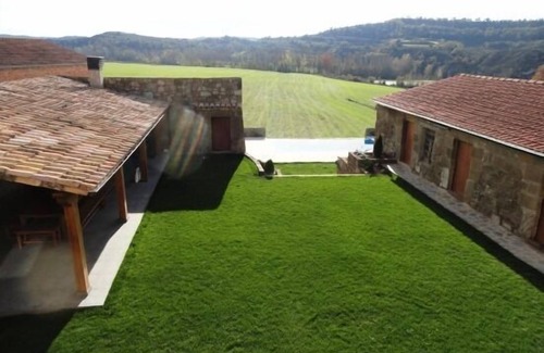 Vilanova de l'Aguda Cottage | Self catering cottage La Torra de Ribelles for 15 people