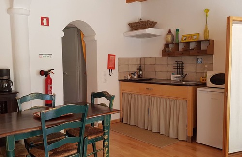 Quelfes Cottage | Self-catered country house - studio with pool for 2-4 persons