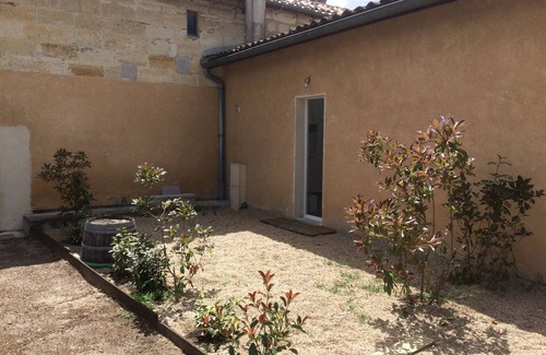 Savignac-de-l'Isle Cottage | Self-catering cottage on the outskirts of SAINT EMILION