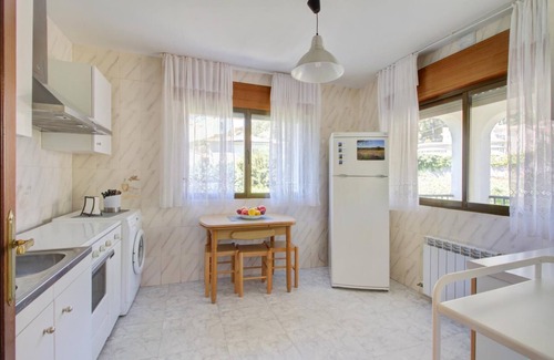Piedralaves Apartment | Self catering Amatalasviñas for 8 people