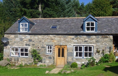 Blairgowrie Cottage | Self catering cottage on organic smallholding in Highland Perthshire