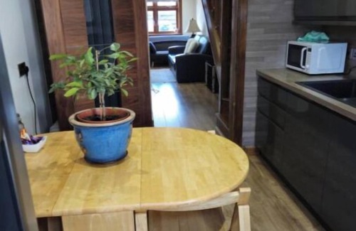 Bonnybridge House | Self-catering extended family home