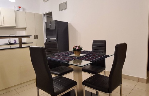 Homagama Apartment | Self Catering Flat (2 BHK AC/HW) at Homagama MCR