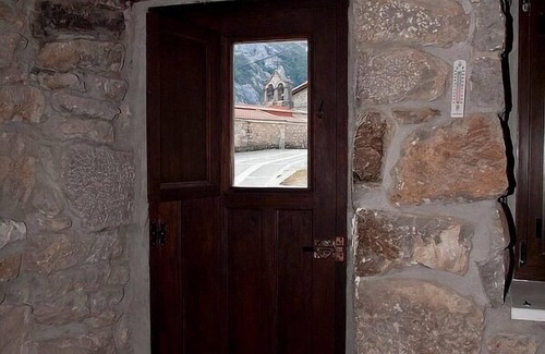 Sotres Cottage | Self catering La Ardina for 4 people