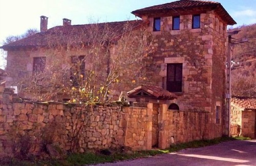 Navamuel Villa | Self catering La Torre de San Esteban for 8 people