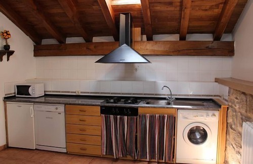 Mezkiritz Cottage | Self catering Lazkotzenea for 9 people