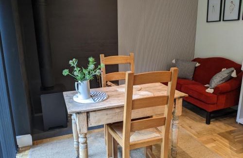 Ronachan Apartment | Self-Catering Suite in rural guest house 10 min to Islay Ferry Terminal