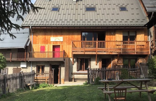 Albiez-le-Vieux Apartment | Self-contained apartment in an authentic mountain village