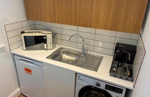 Ware Apartment | Self-contained studio with patio