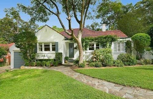 Wahroonga House | Self-contained unit in Wahroonga