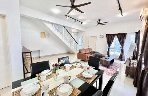 Setia Alam House | Semi D 16pax Landed Home WiFi Setia Alam Mall SCCC