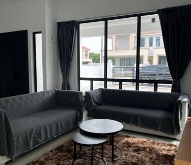 Banting House | Semi-D Home In Banting - 5 Mins To Pantai Morib - Tanjung Sepat