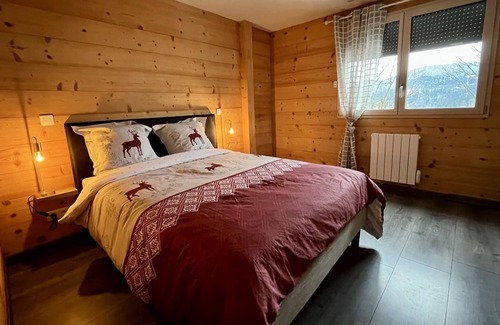 Villers-le-Lac Apartment | Semi-detached apartment in modern Comtoise farmhouse with lake view