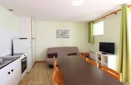 Lorcieres Cottage | Semi-detached house in Lorcières with BBQ, pets allowed