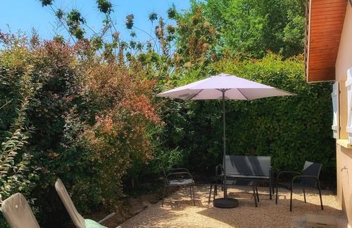 Sanguinet House | Semi-detached house near Lake Sanguinet with terrace and garden