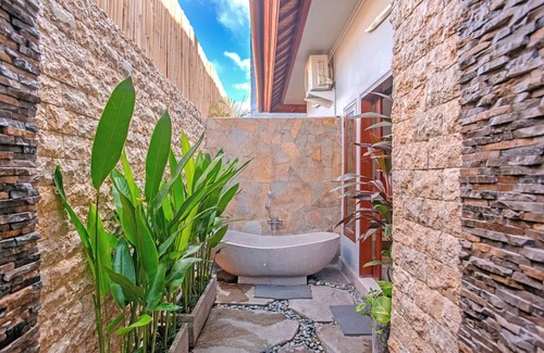 Laksmana Villa | SEMINYAK BEACH - Villa Ellen - SENSATIONAL REVIEWS No1 Location