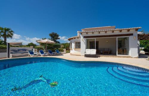 Media Luna Villa | Semoni