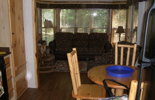 Hector Cabin | Seneca Lake -"Butternut Camp" near Wineries & Watkins Glen Race track