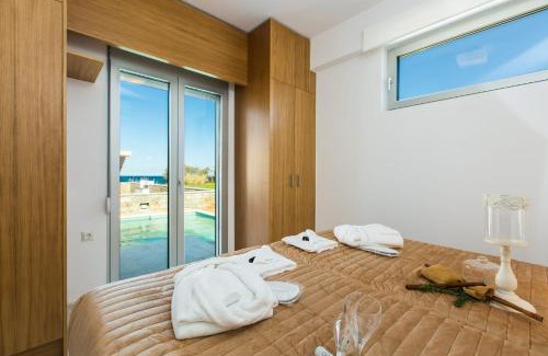Pigianos Kampos Villa | Sensational Rethymno Villa Villa Akaza 2 Bedrooms Beach Front Private Outdoor Swimming Pool And Hot Tub Pigianos Kampos