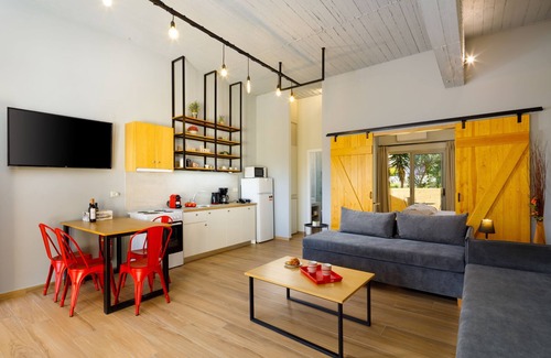 Dassia Apartment | Senses Suite Ena: Luxury, renovated Apartment in Corfu
