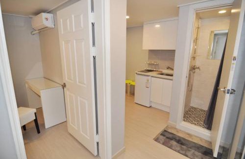 Banpo-dong Apartment | Seorae Village 서래마을 2 beds