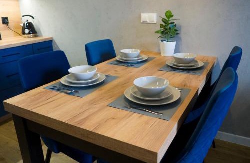 Klodzko Miasto Apartment | Serce Kotliny Kłodzkiej - Apartament 54m2 - 3 pokoje, balkon, ogródek