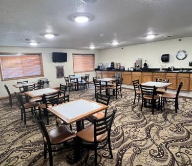 Sundance Hotel | Serena Inn & Suites