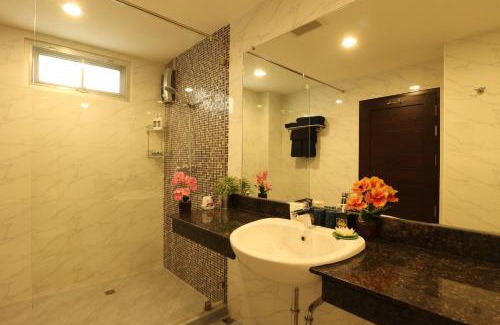 Thung Maha Mek Apartment | Serena Sathorn Suites